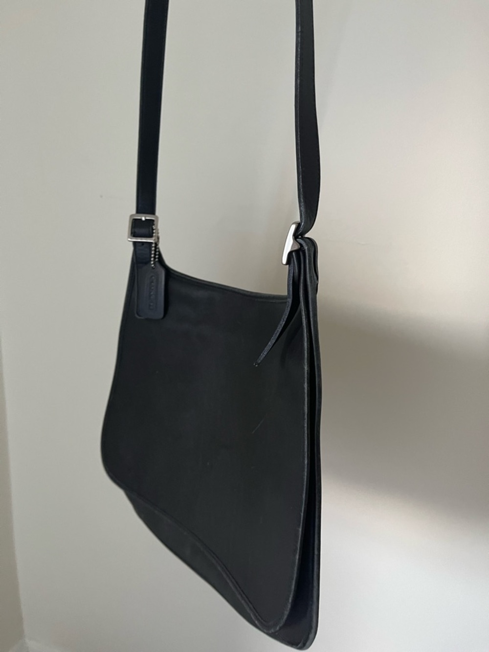 Vintage lot of Coach, Brahmin, & Dooney leather purses - Picture 2 of 16